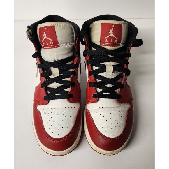 Nike Air Jordan 1 Retro Mid GS Chicago Red White Black Size 6Y - Picture 4 of 9